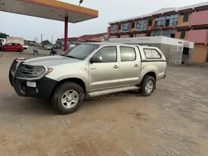 Toyota Hilux 2.5 D-4D 2007 Gray