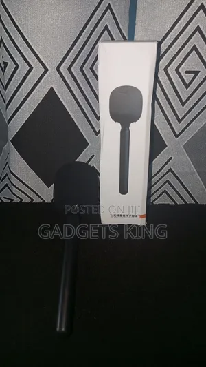 Quality Interview Mic Holder