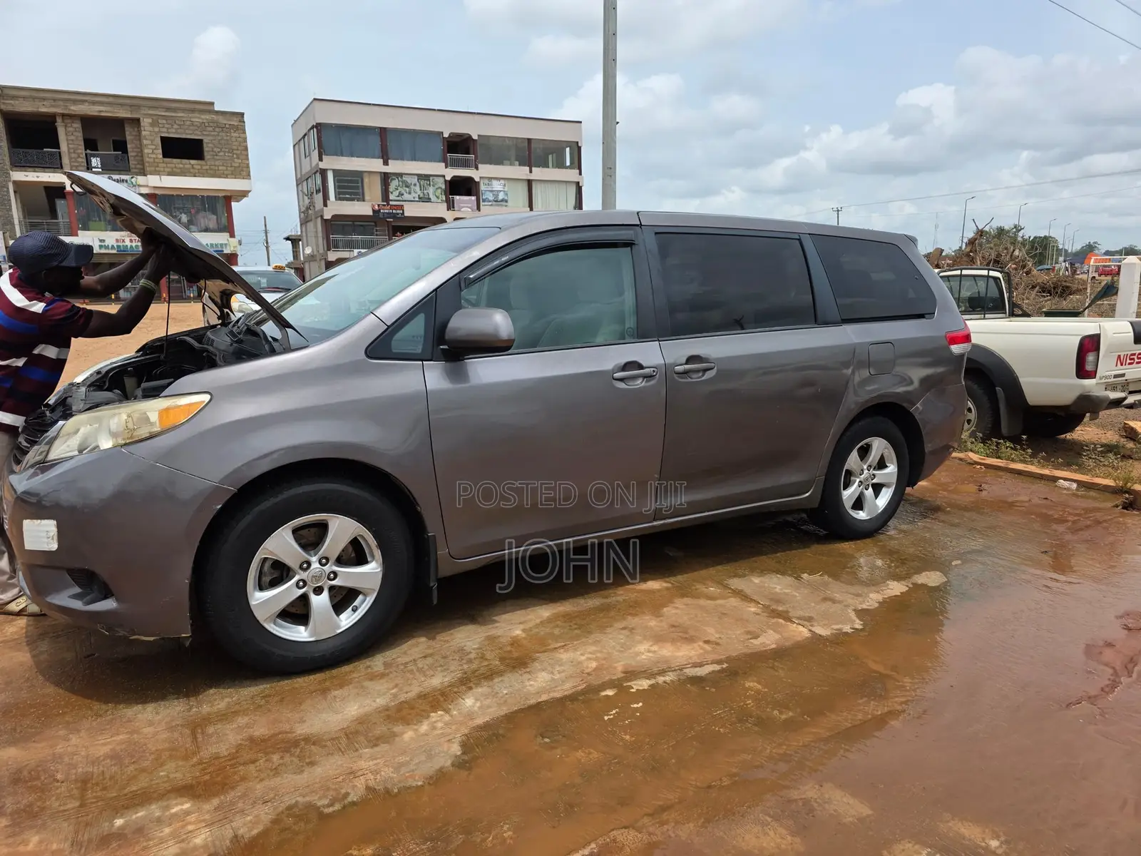 Toyota Sienna LE 8 Passenger 2012 Gray