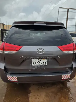Toyota Sienna LE 8 Passenger 2012 Gray