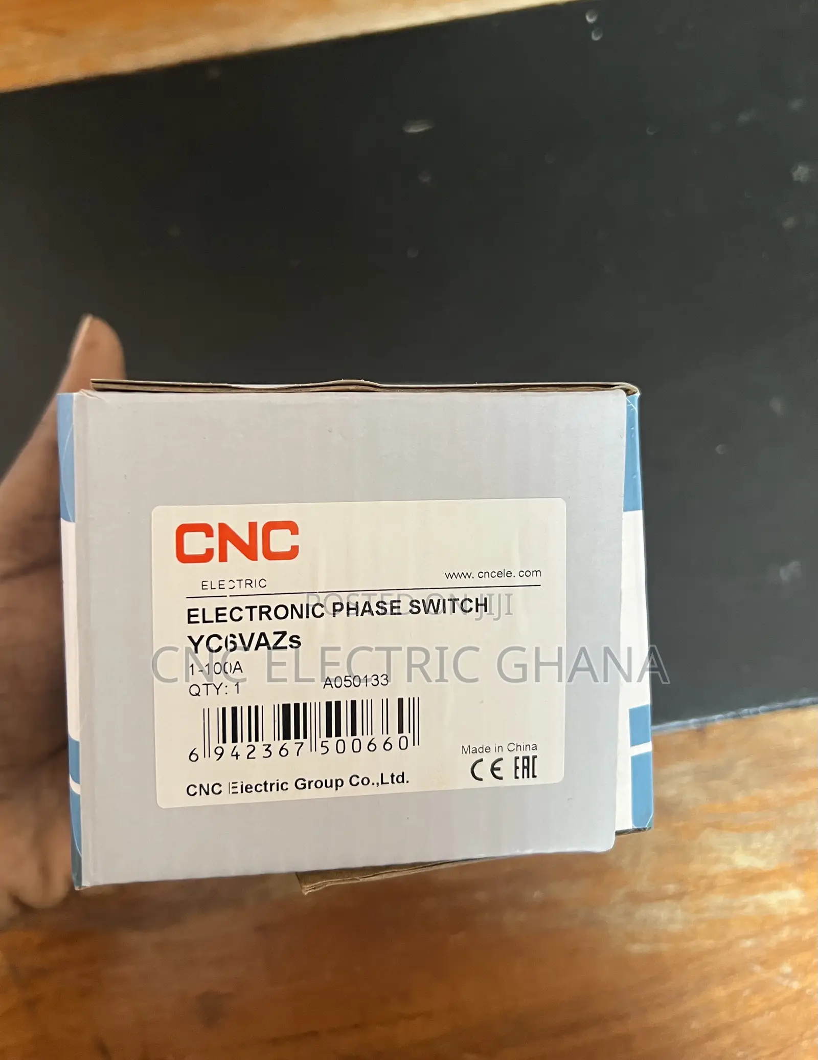 Electronic Phase Switch