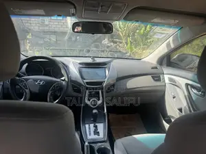 Hyundai Elantra 2012 Silver