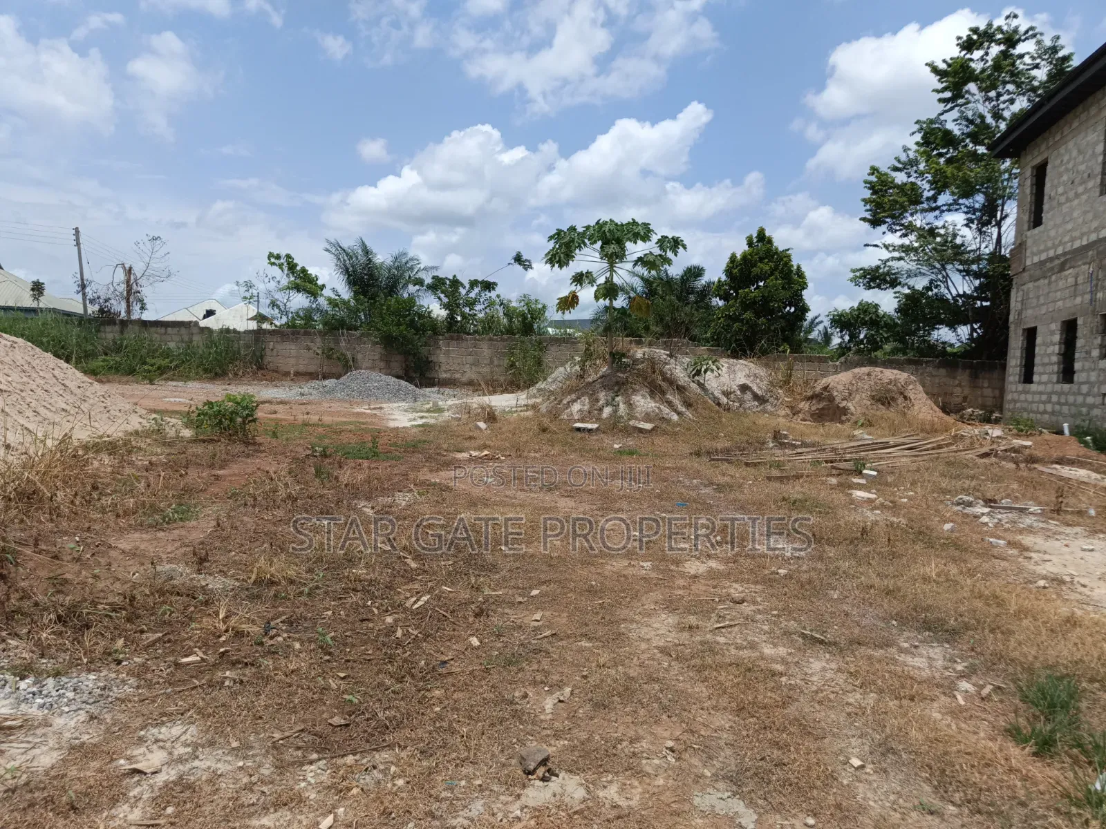 Plot for Sale at Ejisu Donaso ( Well Developed Site)