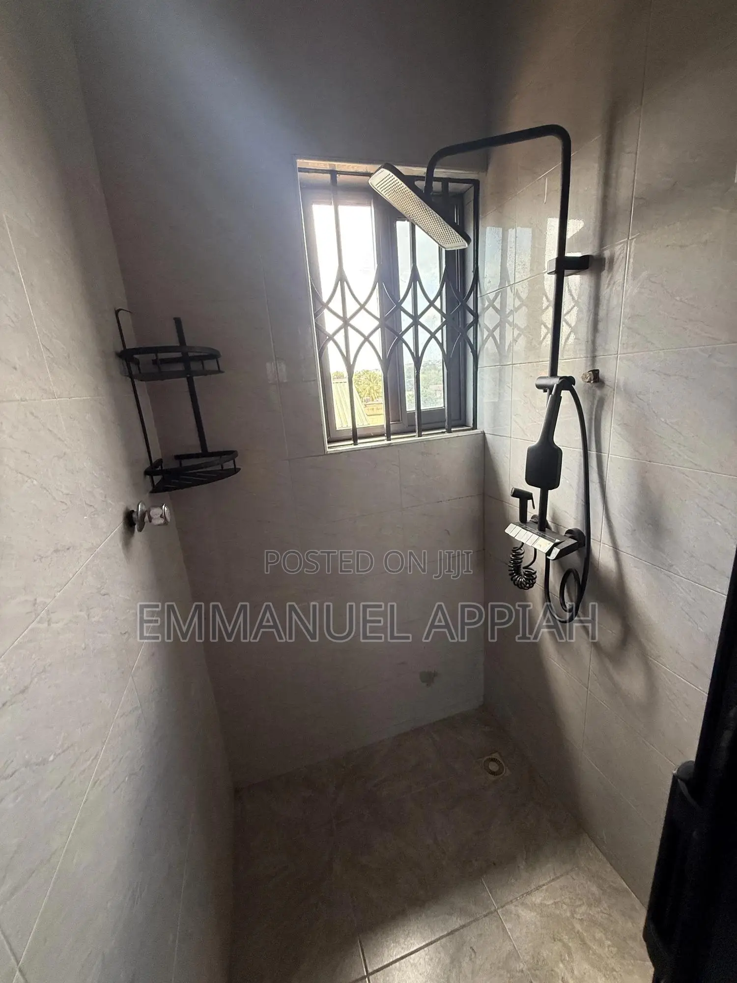2bdrm Apartment in Ablekuma Curve for rent