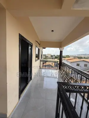 2bdrm Apartment in Ablekuma Curve for rent