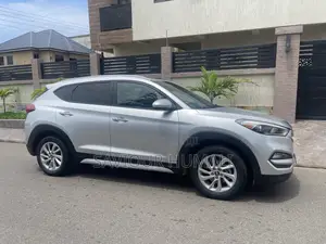 Hyundai Tucson SEL AWD 2018 Silver