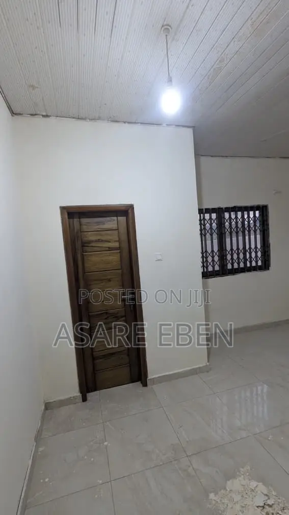 3bdrm House in Weija Junction for rent