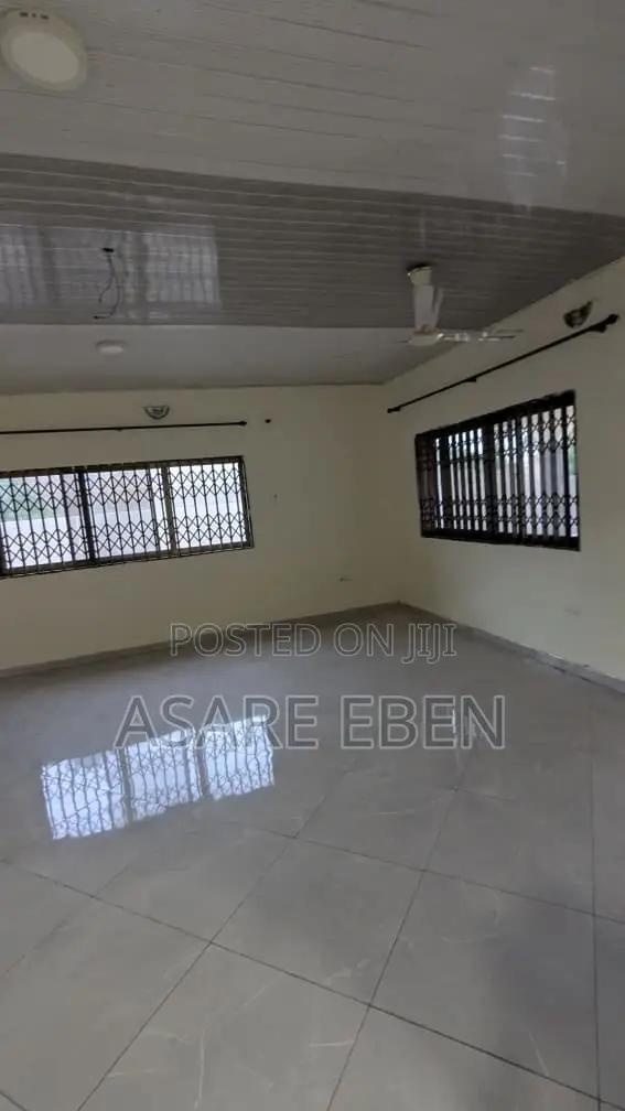 3bdrm House in Weija Junction for rent