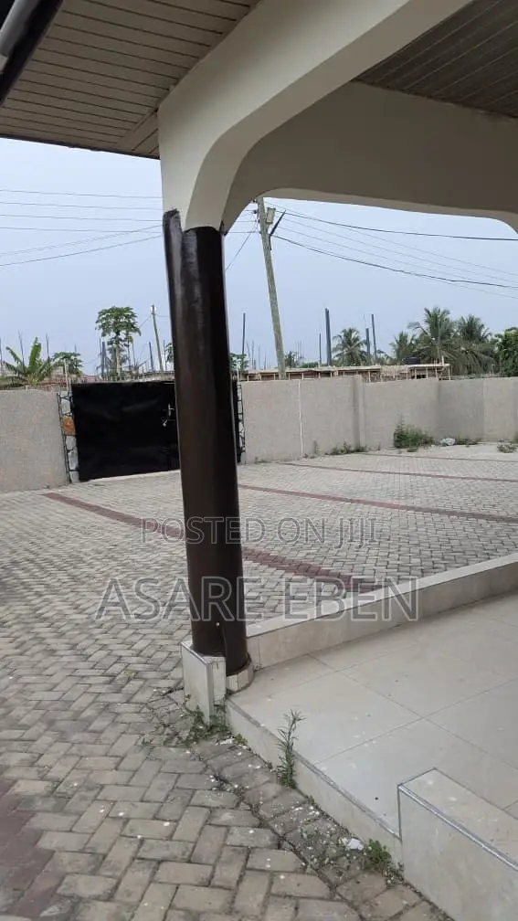 3bdrm House in Weija Junction for rent