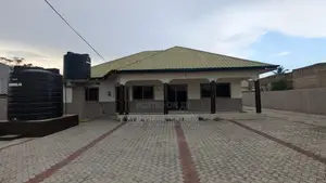 3bdrm House in Weija Junction for rent