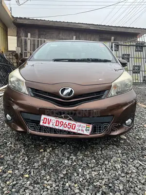 Toyota Vitz 1.3 AWD 3dr 2013 Brown