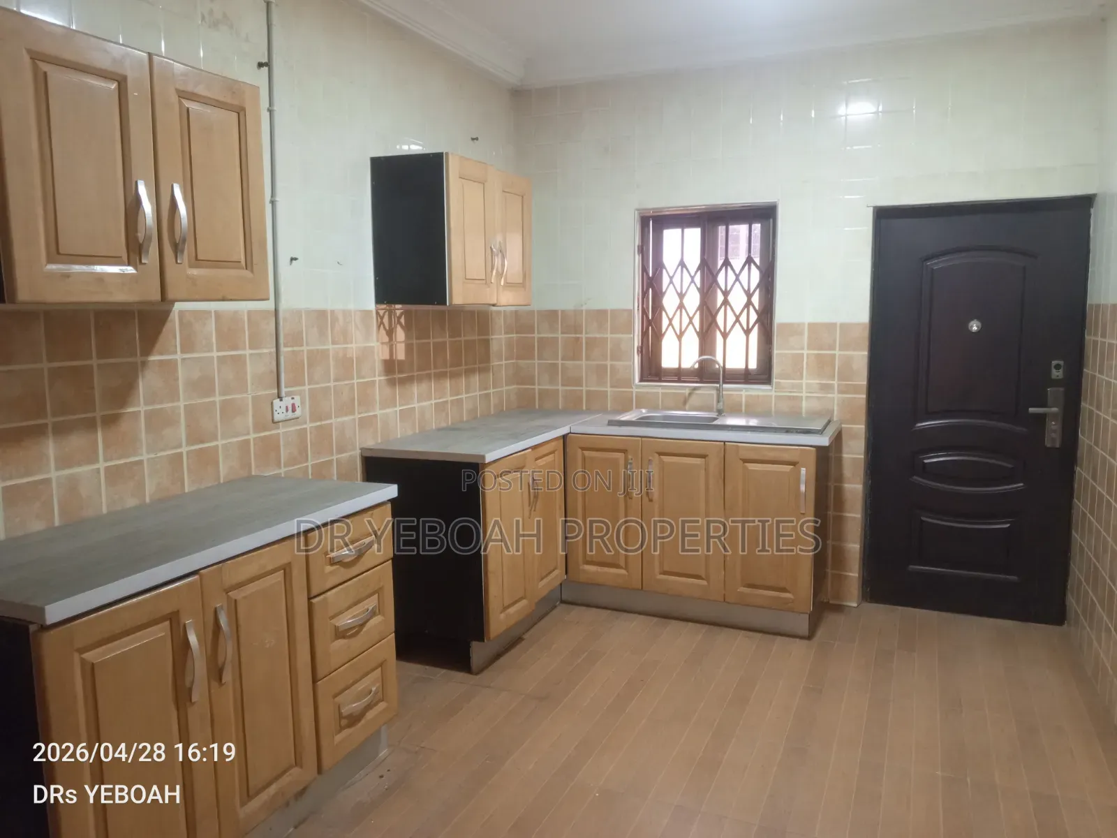 3bdrm House in Nice:-3 Bedrooms, Coca Cola for rent