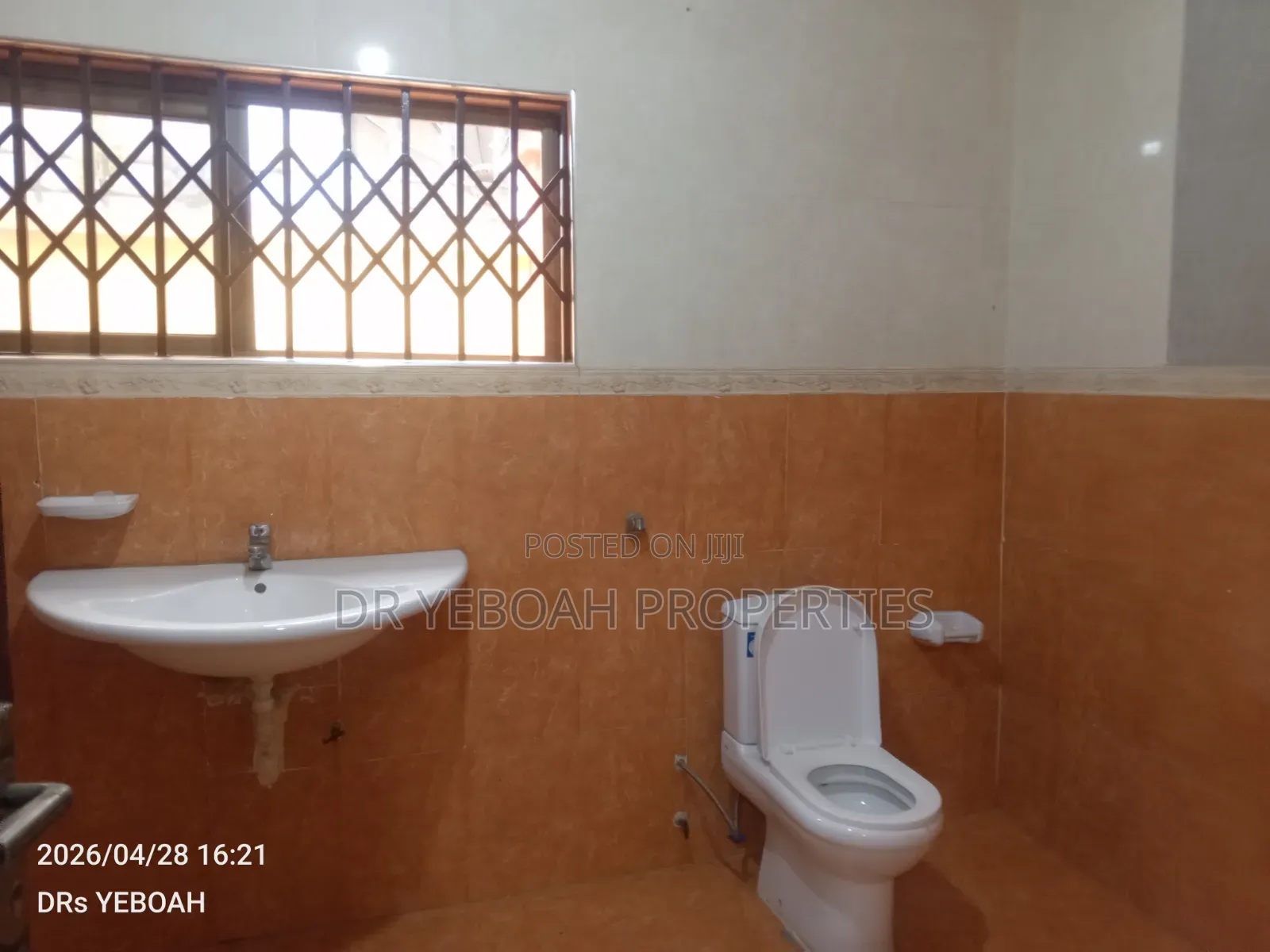 3bdrm House in Nice:-3 Bedrooms, Coca Cola for rent