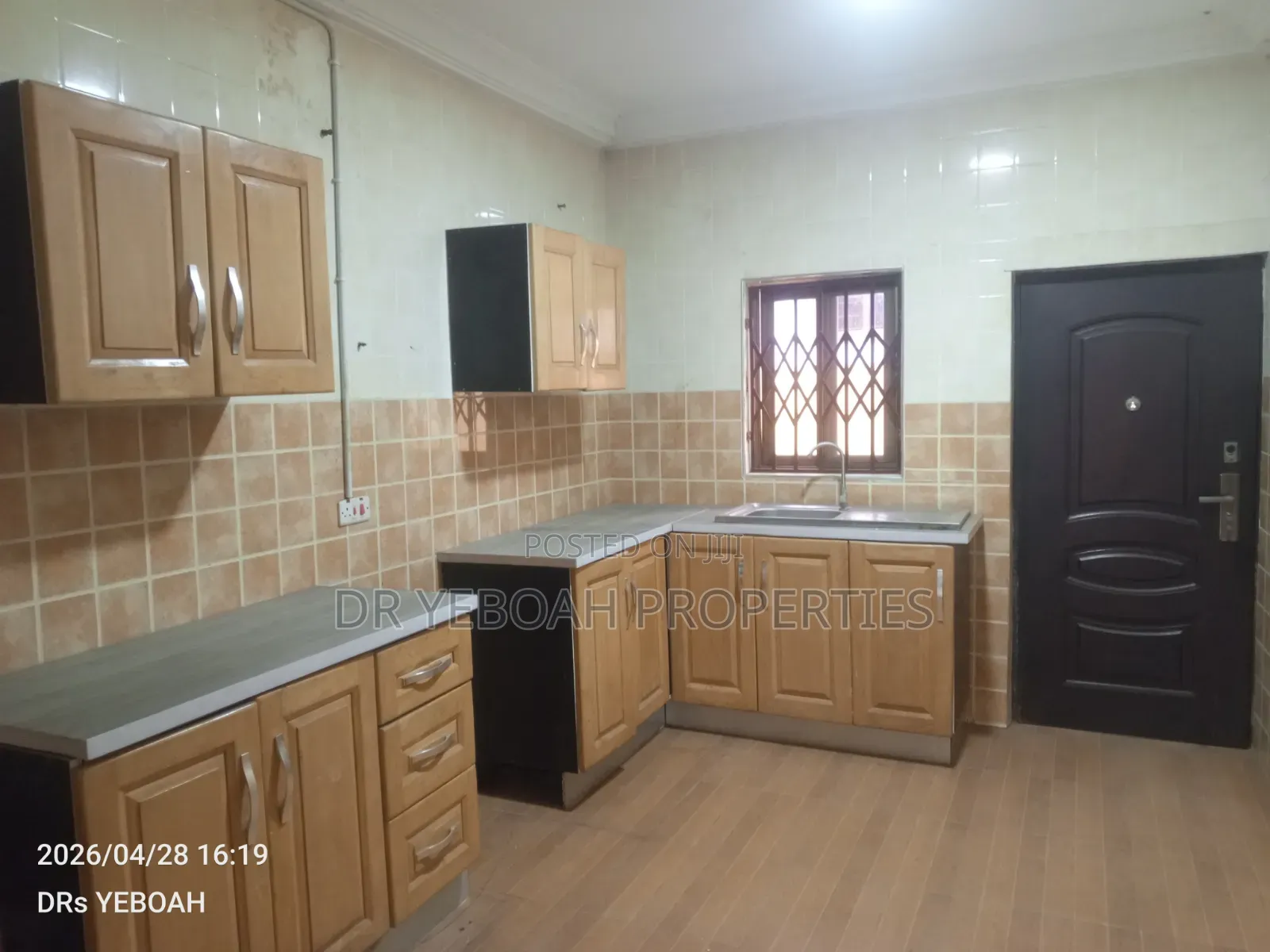 3bdrm House in Nice:-3 Bedrooms, Coca Cola for rent
