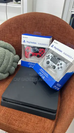 Playstation 4 Slim