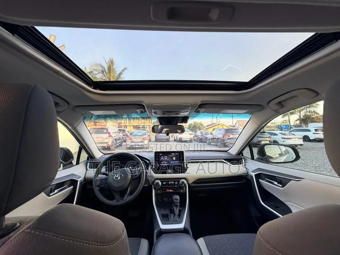 Toyota RAV4 XLE AWD 2020 Gray