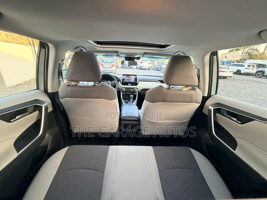 Toyota RAV4 XLE AWD 2020 Gray