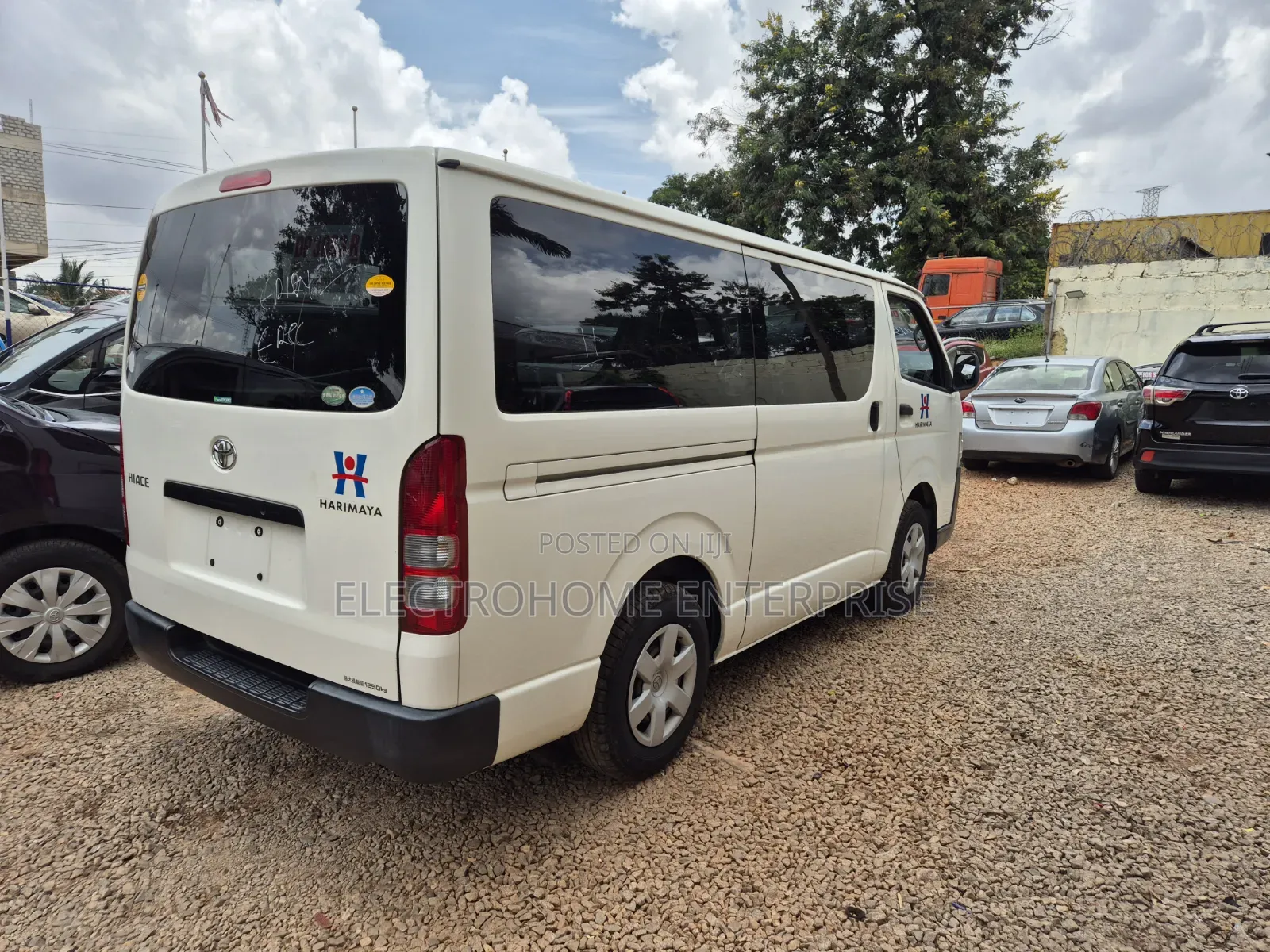 Toyota HiAce 2015 White