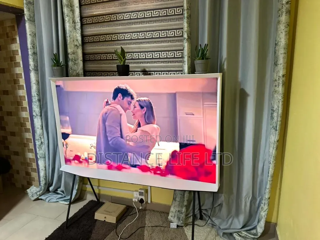 Samsung Serif Qled 65inches