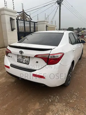 Toyota Corolla S 4dr Sedan (1.8L 4cyl CVT) 2015 White