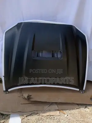 Toyota Tacoma 2016-2023 Bonnet With Hole