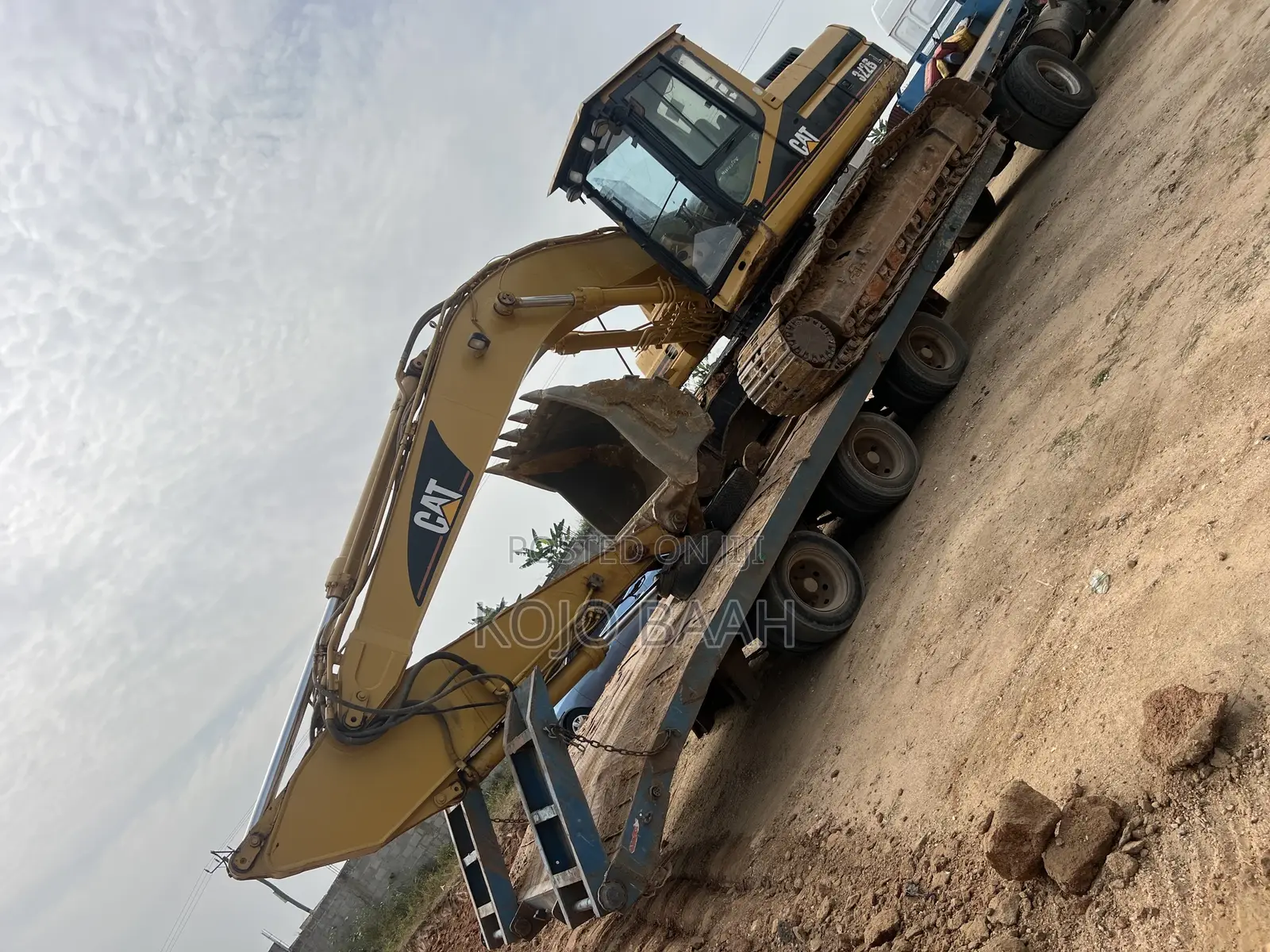 Excavators and Construction Machinery for Rent