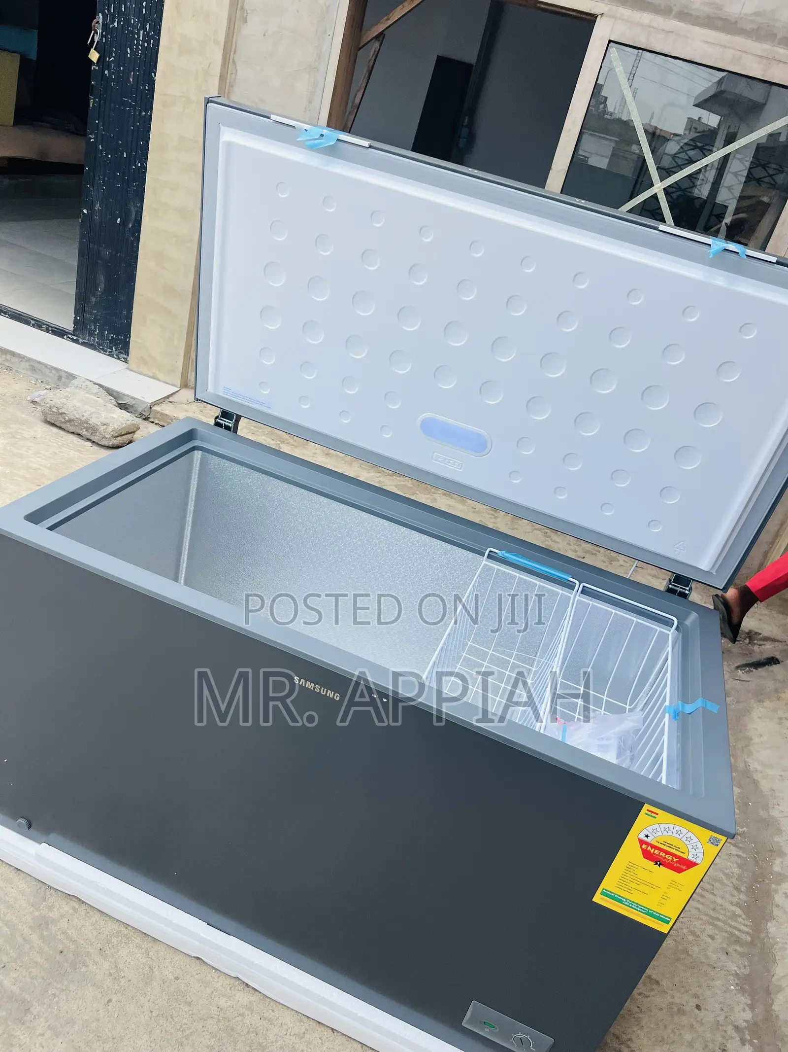 Energy Saving Samsung 371l Single Door Chest Freezer(Gray)