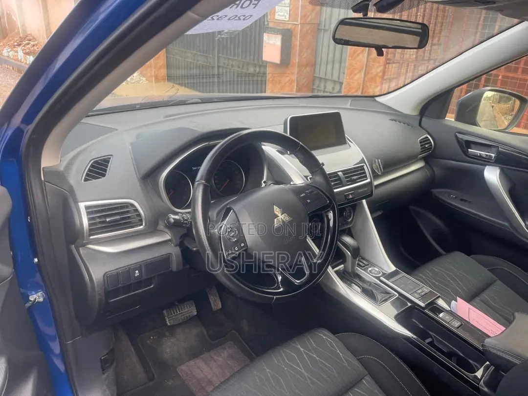 Mitsubishi Eclipse 2020 Blue