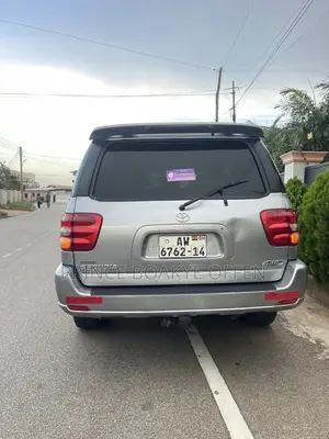 Toyota Sequoia 2010 Silver