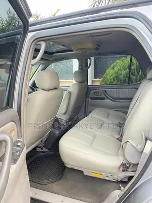 Toyota Sequoia 2010 Silver