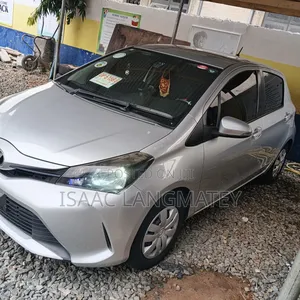 Toyota Vitz 1.3 FWD 3dr 2015 Silver