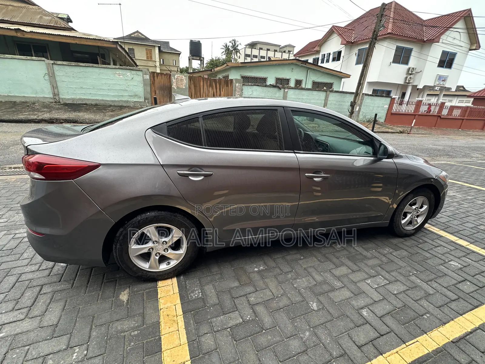 Hyundai Elantra SE Sedan FWD (2.0L 4cyl 6M) 2017 Gray