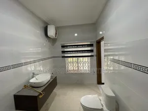 4bdrm House in Agyapadie Properties, Post Office Area for rent