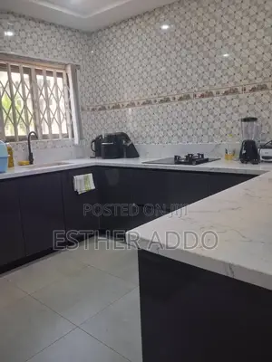 Furnished 3bdrm Duplex in School Junction for rent