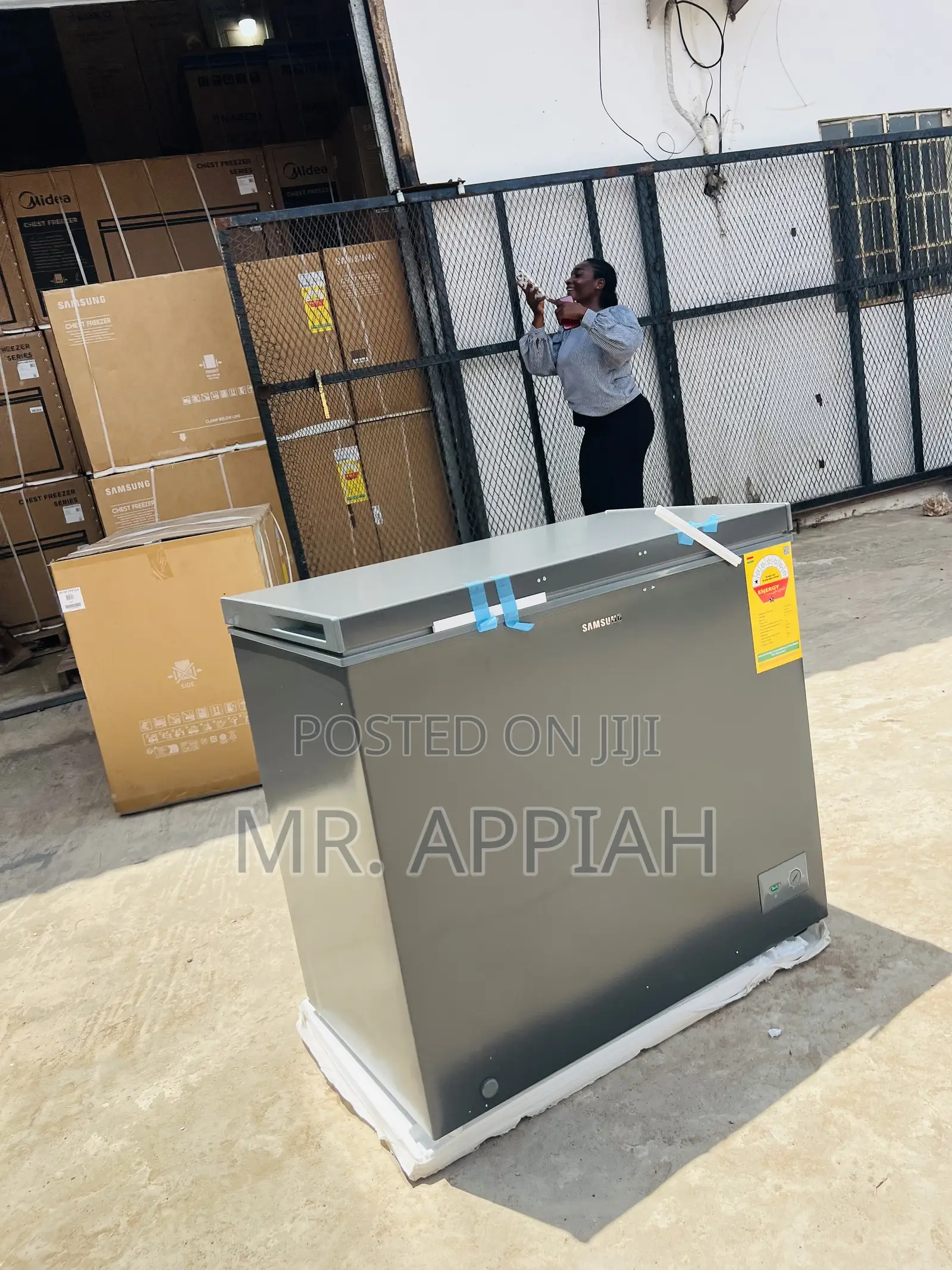 Fresh in Box Samsung Single Door Electric Chest Freezer(198l)