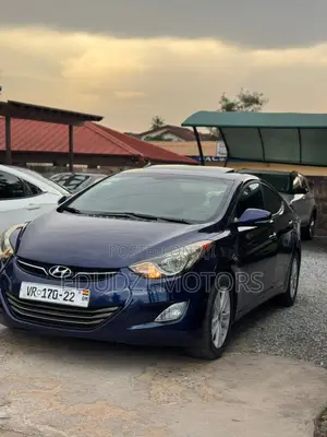 Hyundai Elantra Limited Sedan FWD (1.8L 4cyl 6A) 2013 Black