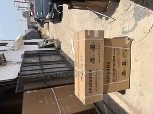 Newly Bulky Samsung 2.0hp Split Acs R410 Wind Free (Smart)