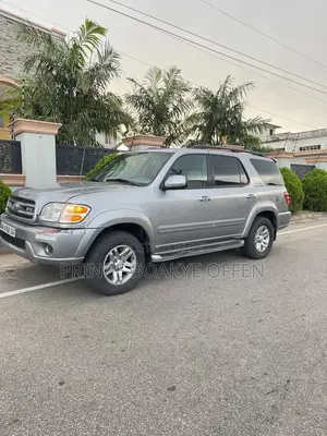Toyota Sequoia 2010 Silver