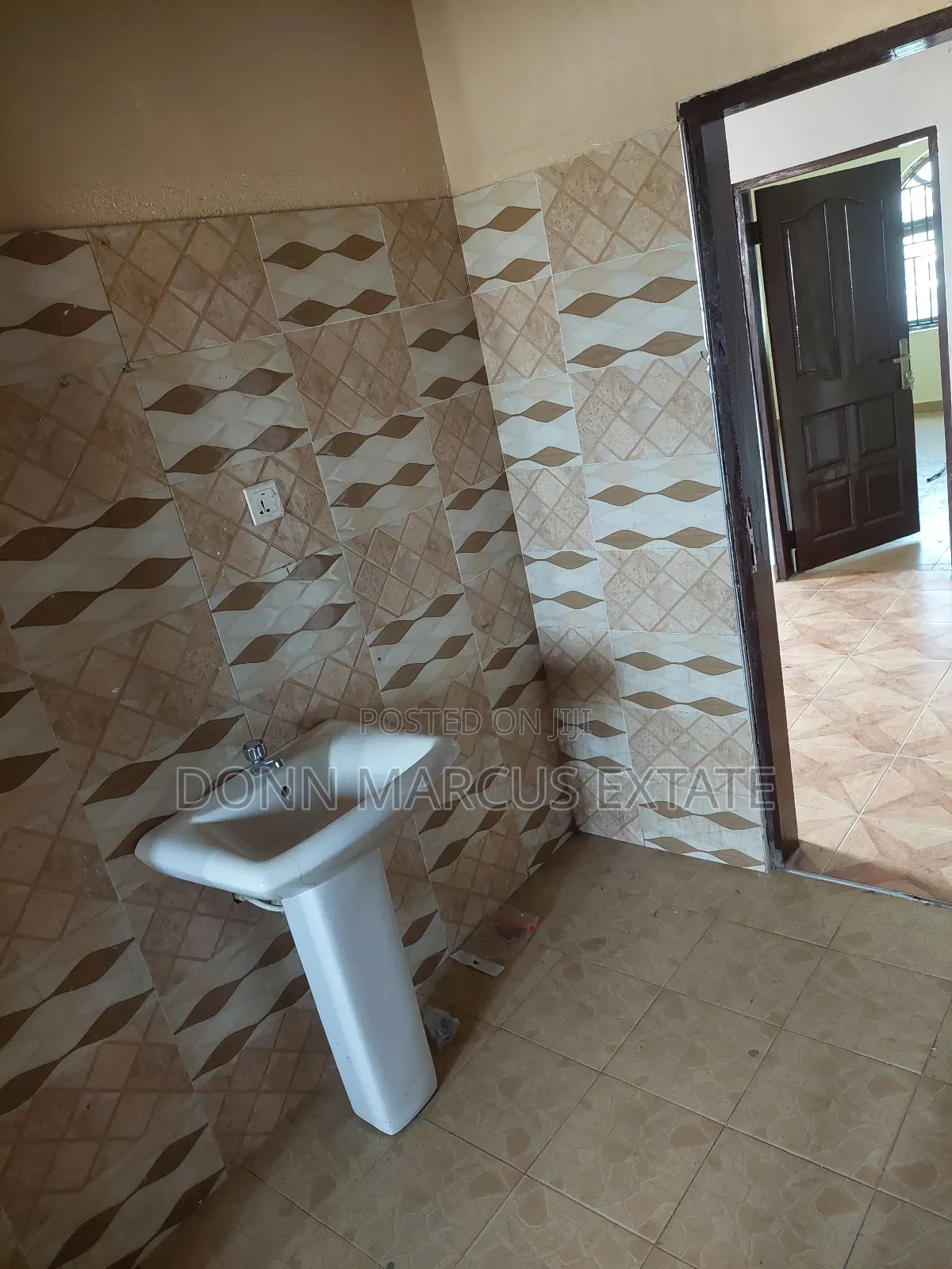 3bdrm Apartment in Don Marcus'S Estate, Kumasi Metropolitan for rent