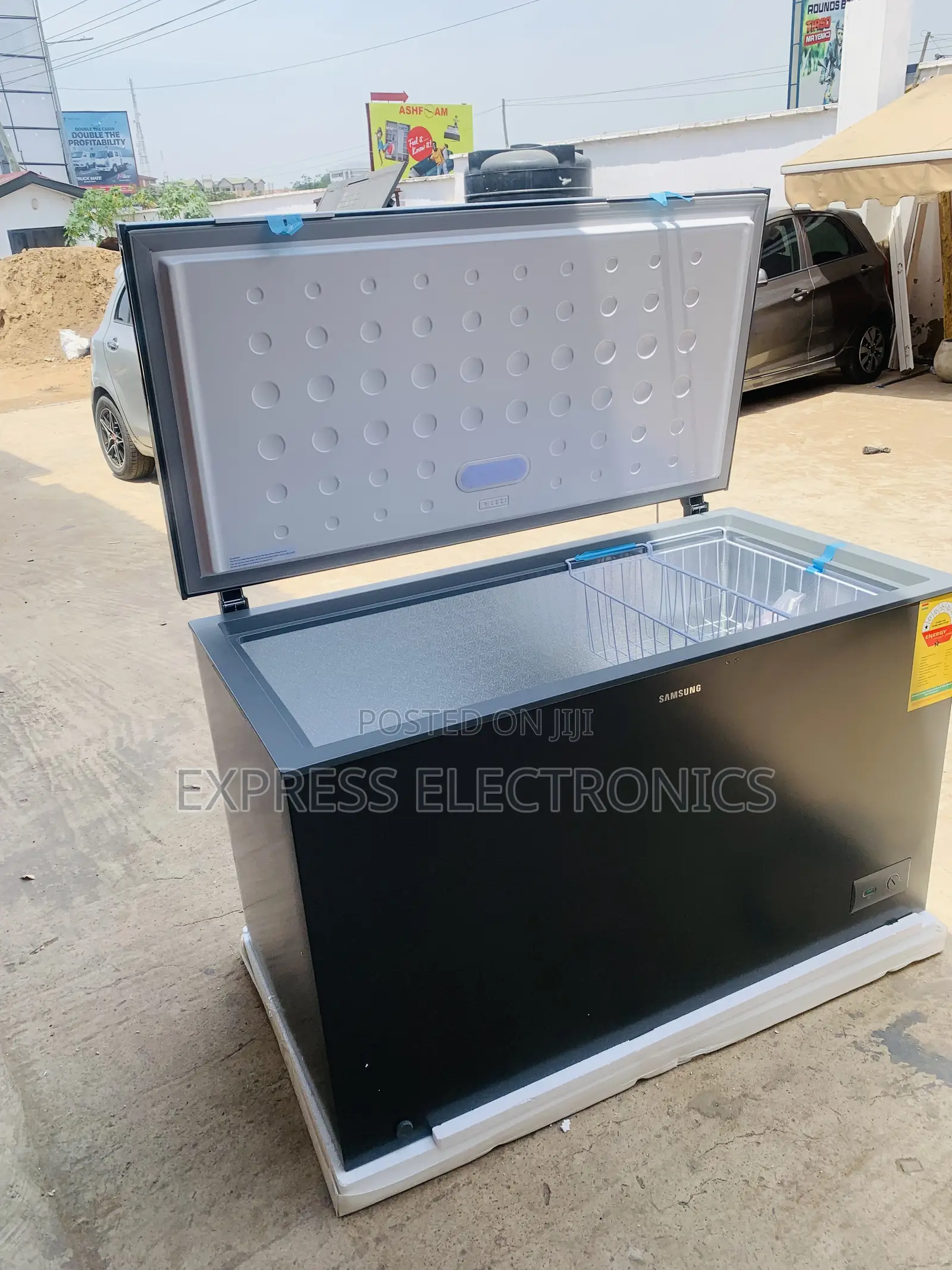 Shop From the Best Store Chest Freezer Single Door 371l For