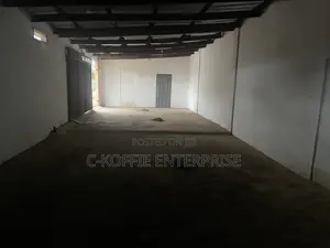 220 SQM Warehouse at Kwame Nkrumah Circle
