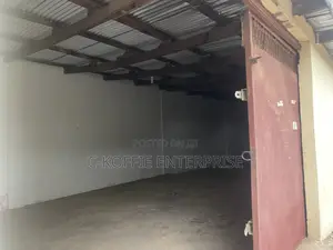 220 SQM Warehouse at Kwame Nkrumah Circle
