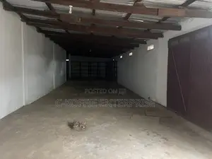 220 SQM Warehouse at Kwame Nkrumah Circle