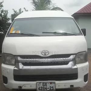 Toyota HiAce 2012 White