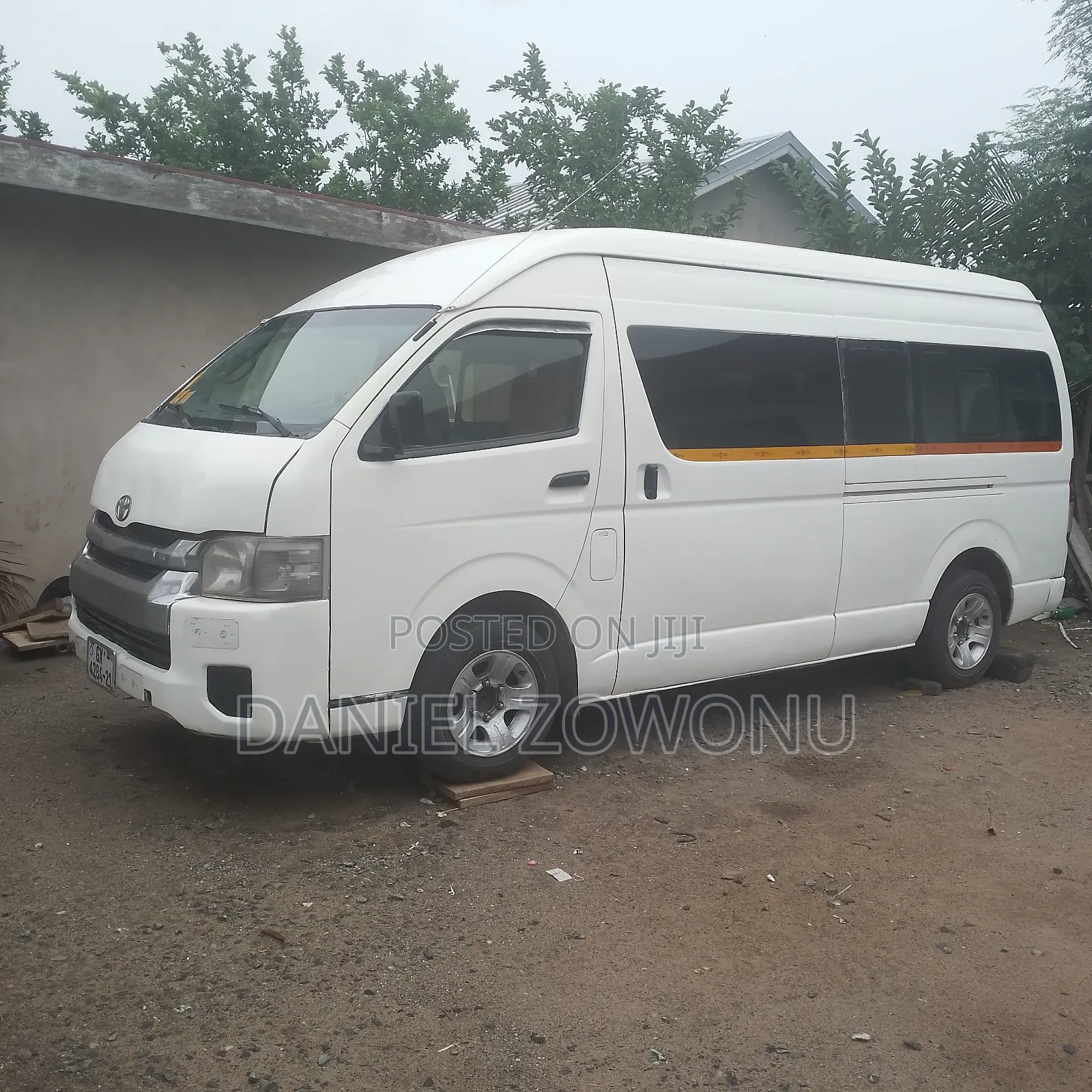 Toyota HiAce 2012 White