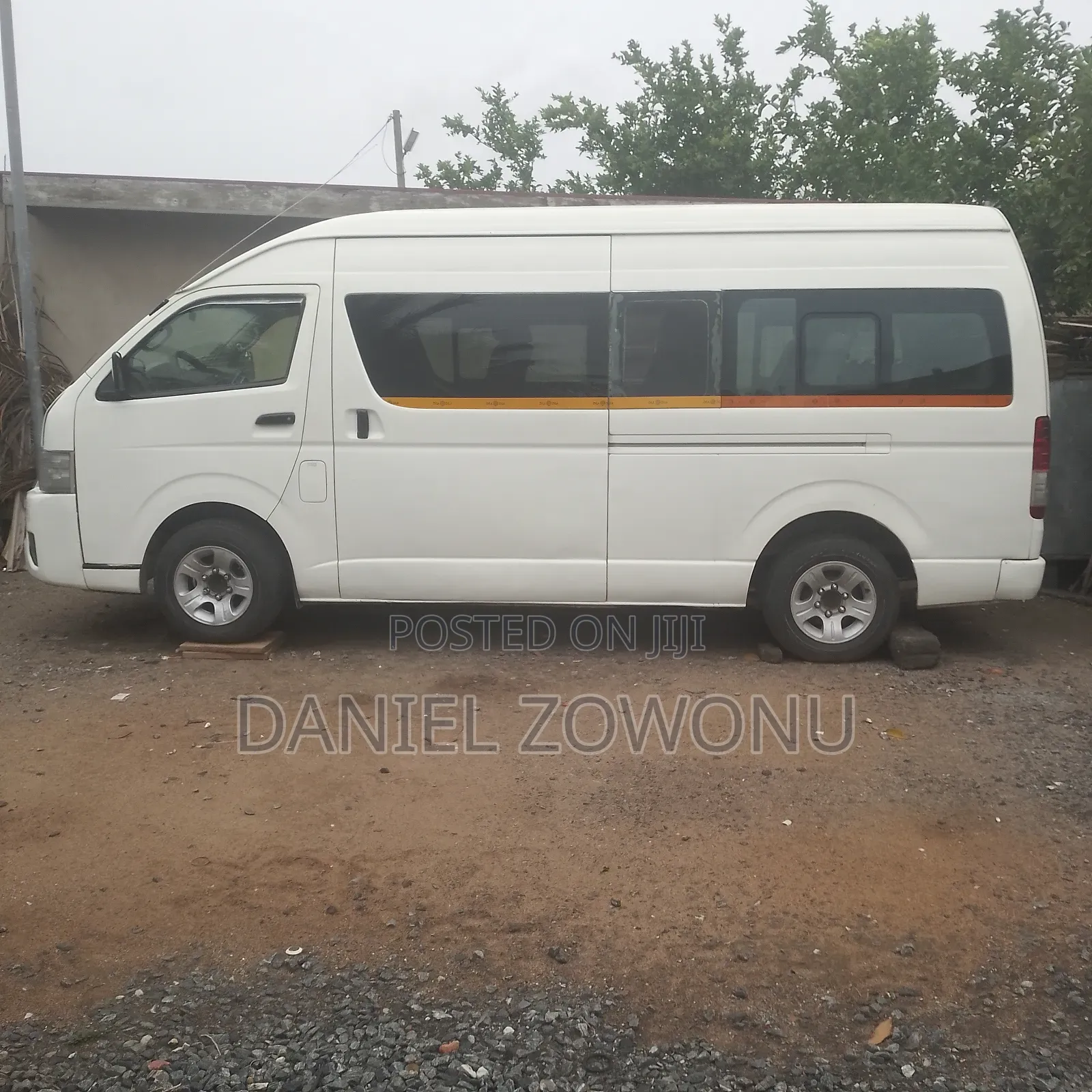 Toyota HiAce 2012 White
