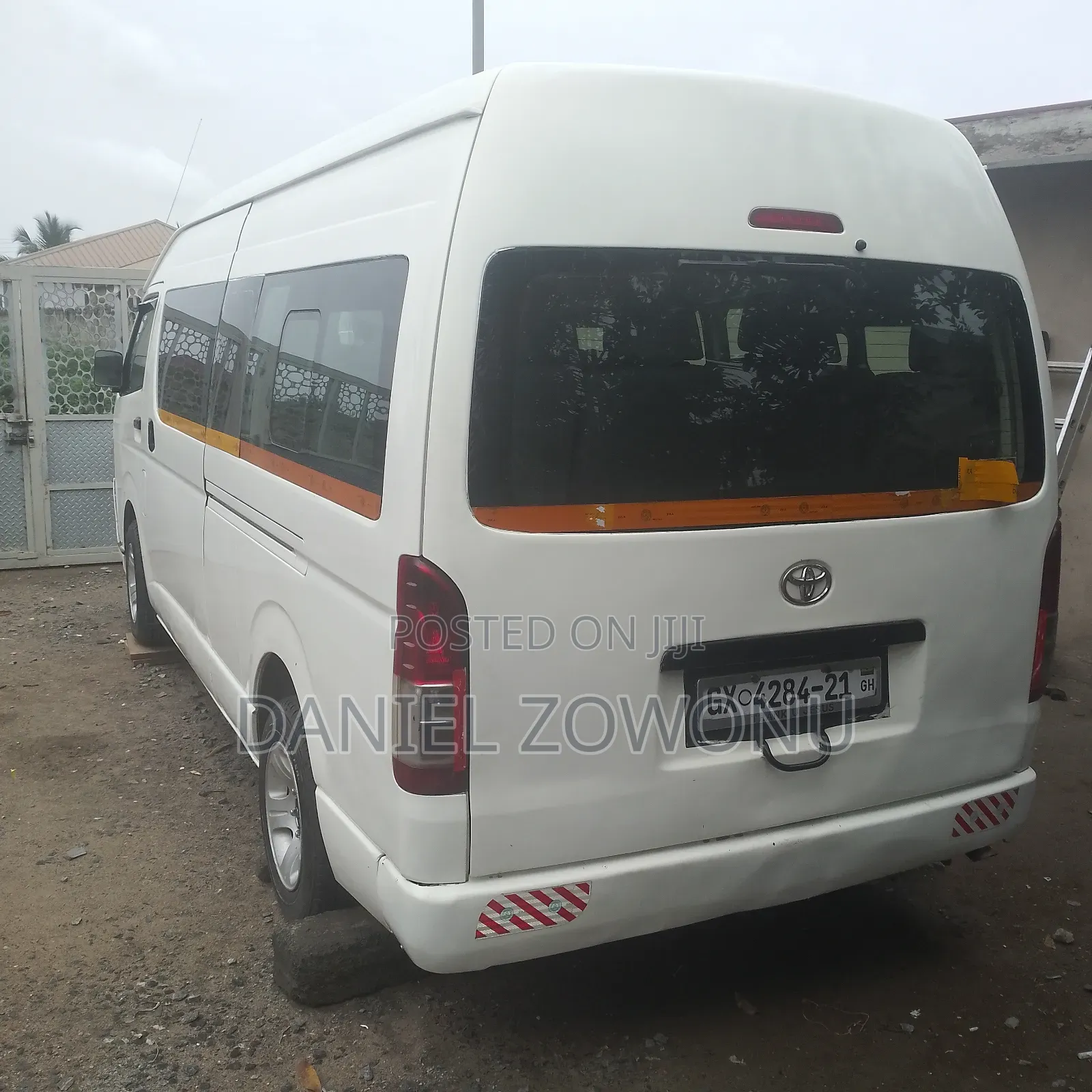 Toyota HiAce 2012 White