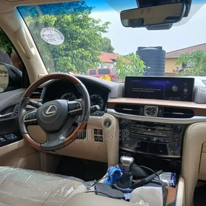 Lexus LX 570 (5 seats) AWD 2020 Black