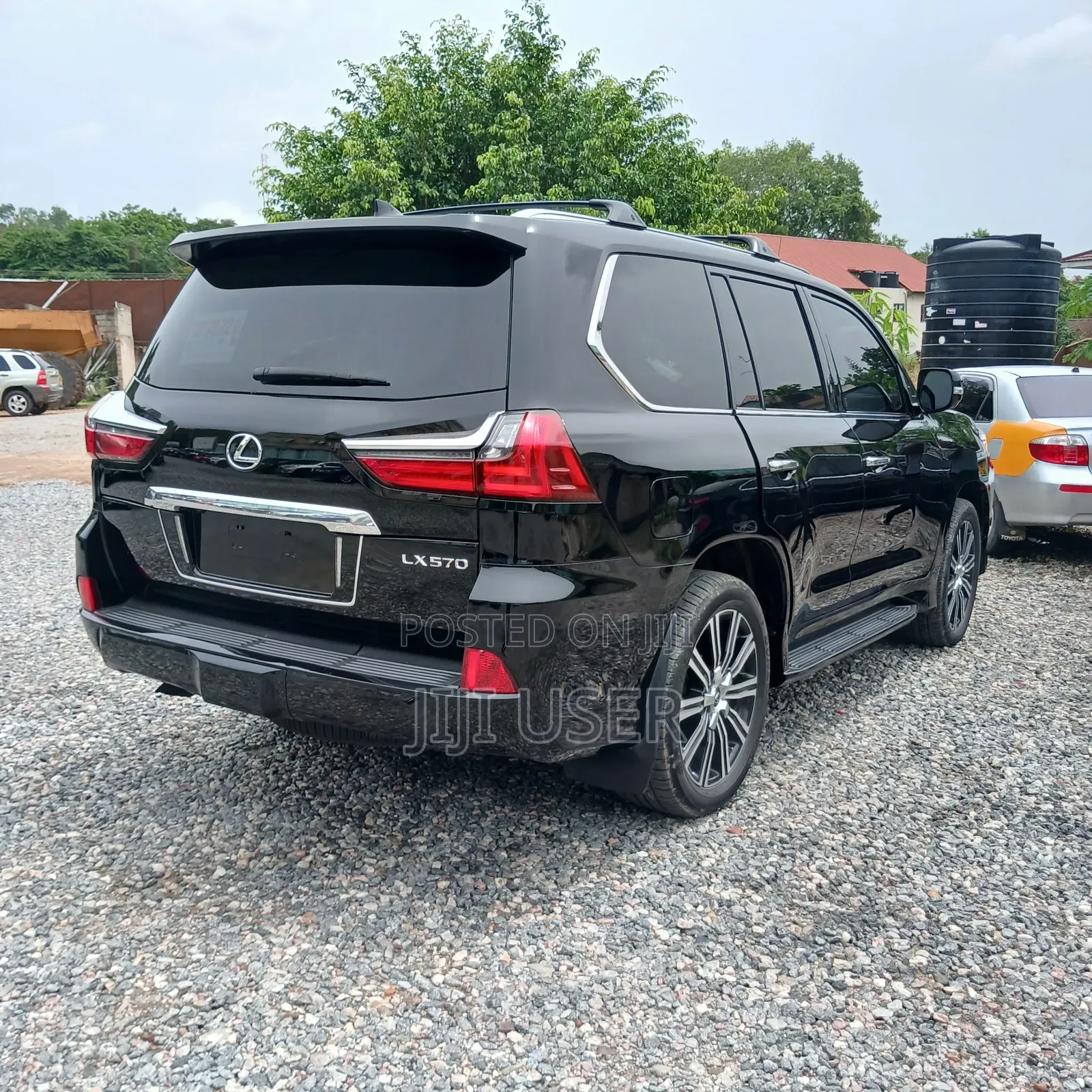 Lexus LX 570 (5 seats) AWD 2020 Black