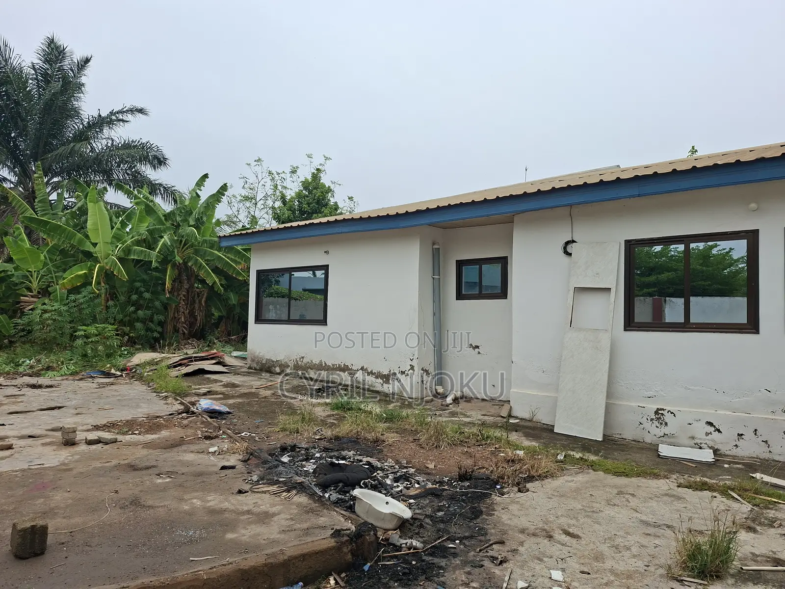 5bdrm Bungalow in North Legon for sale
